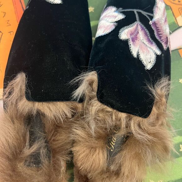 GIA COUTURE BLACK VELVET FLORAL FUR SLIP ON FLATS SHOES. Made in Italy. Size 37. - Picture 12 of 13